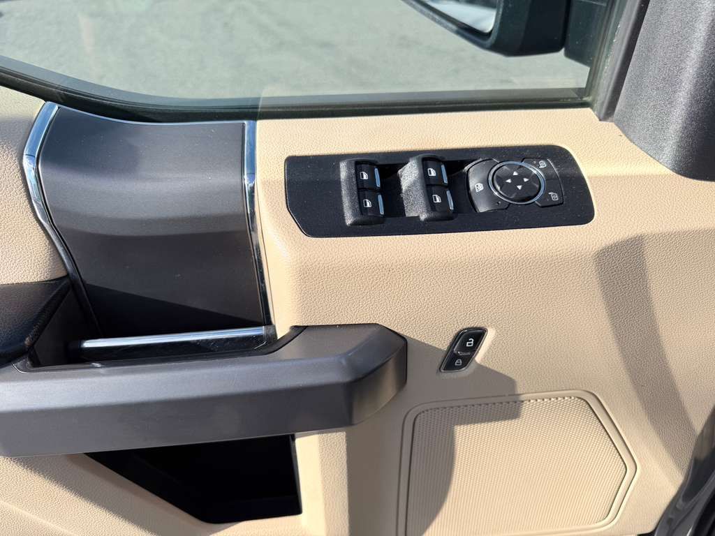 2020 Ford F-150 XLT - Photo 12