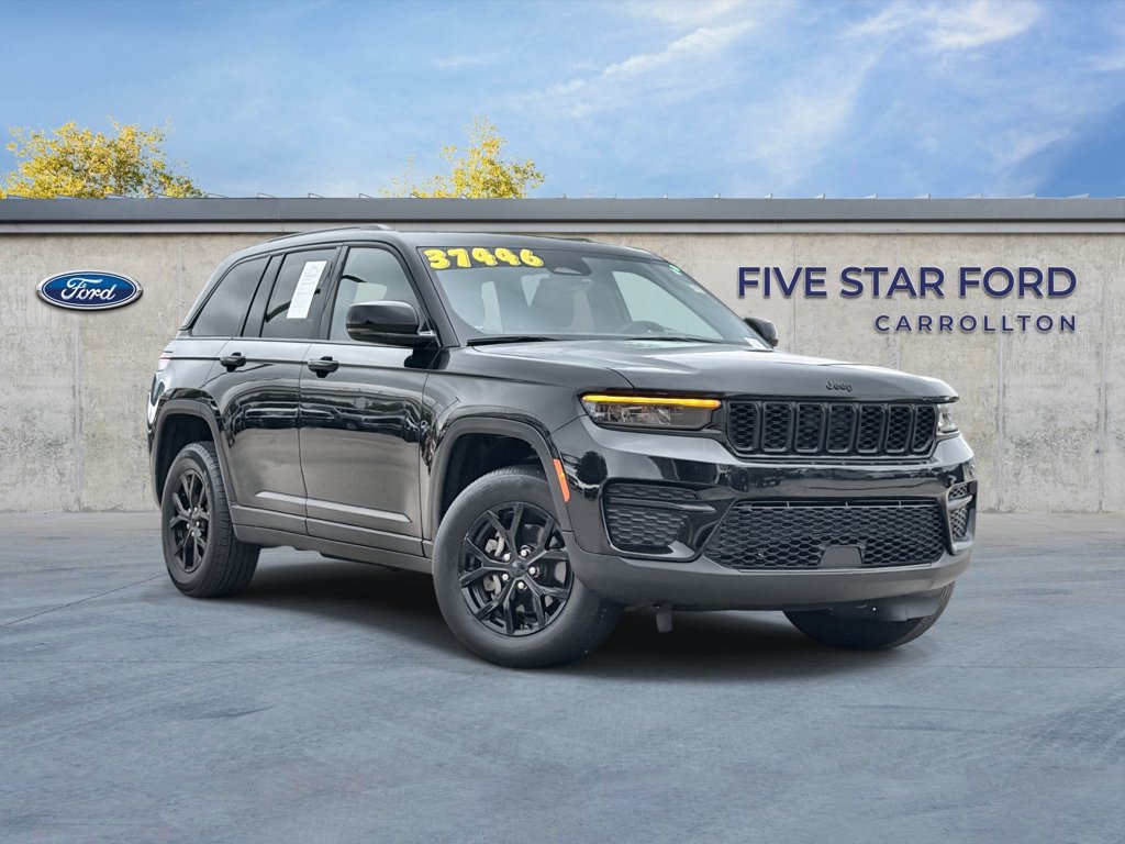 Used 2025 Jeep Grand Cherokee Altitude