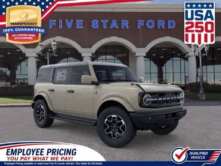 2026 Ford Bronco Outer Banks