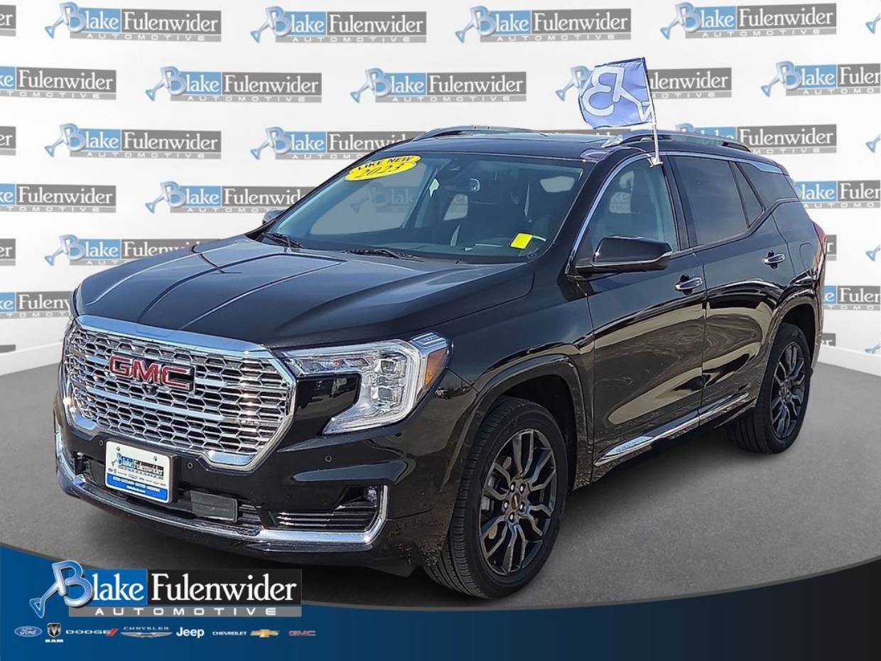 2023 GMC Terrain Denali AWD's photo