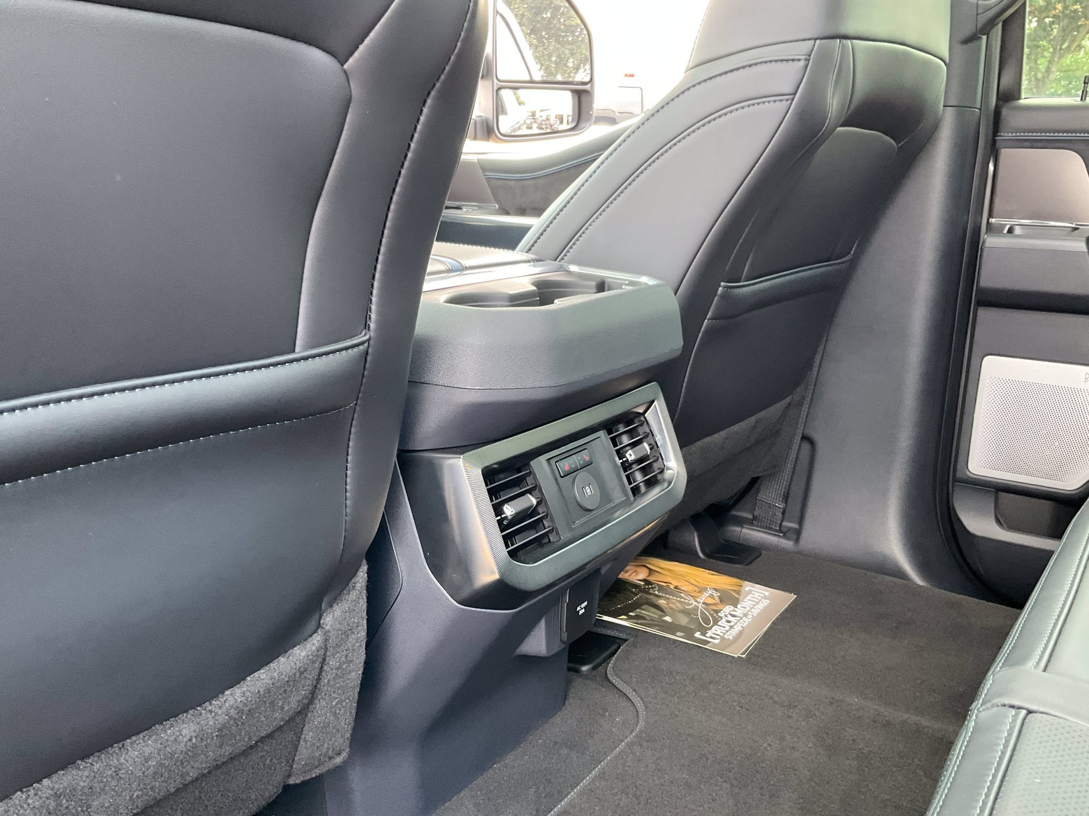 2026 Ford F-350 Super Duty Platinum - Photo 12