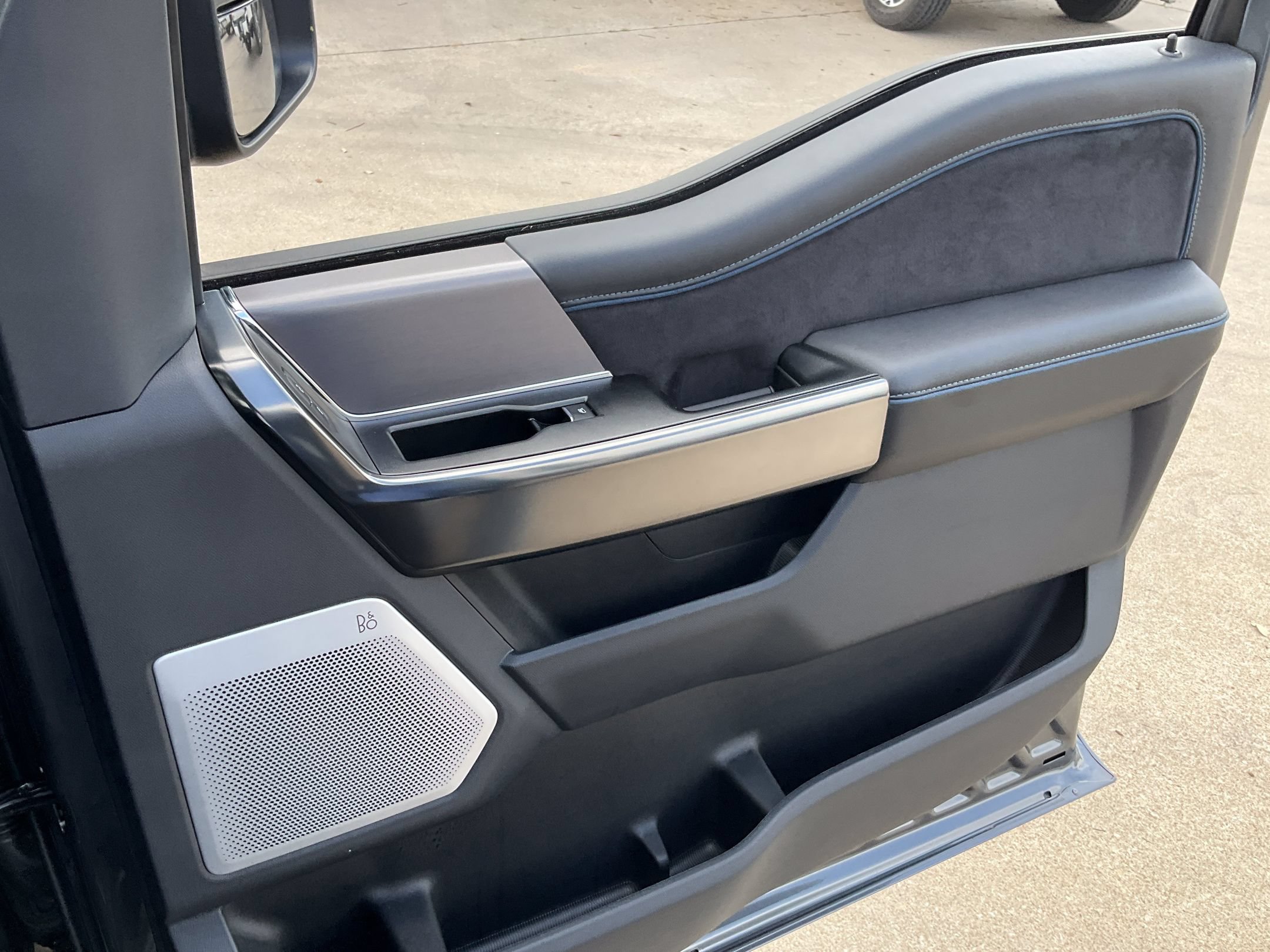 2026 Ford F-350 Super Duty Platinum - Photo 27
