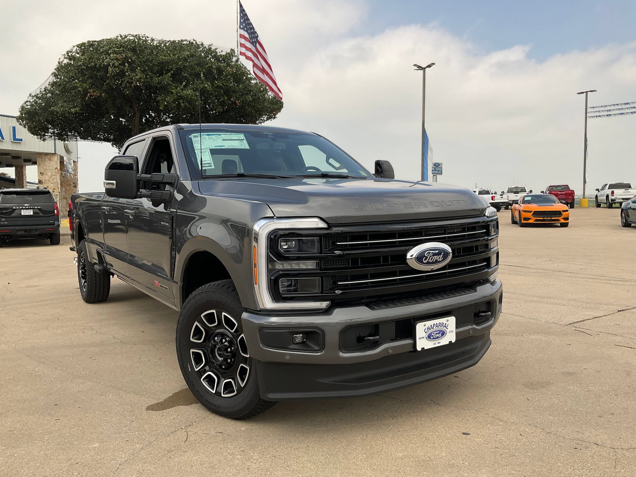 2026 Ford F-350 Super Duty Platinum - Photo 28