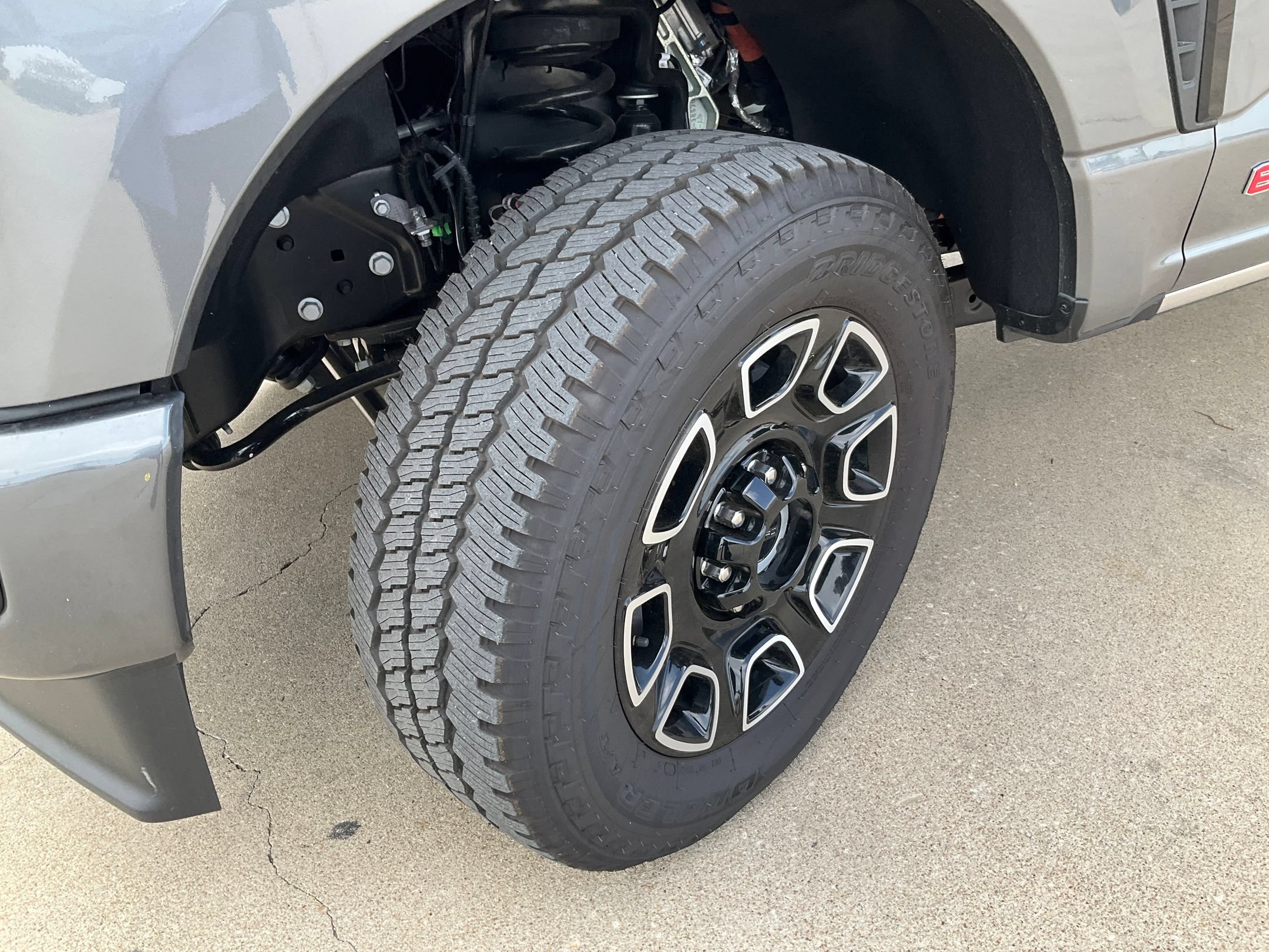 2026 Ford F-350 Super Duty Platinum - Photo 29