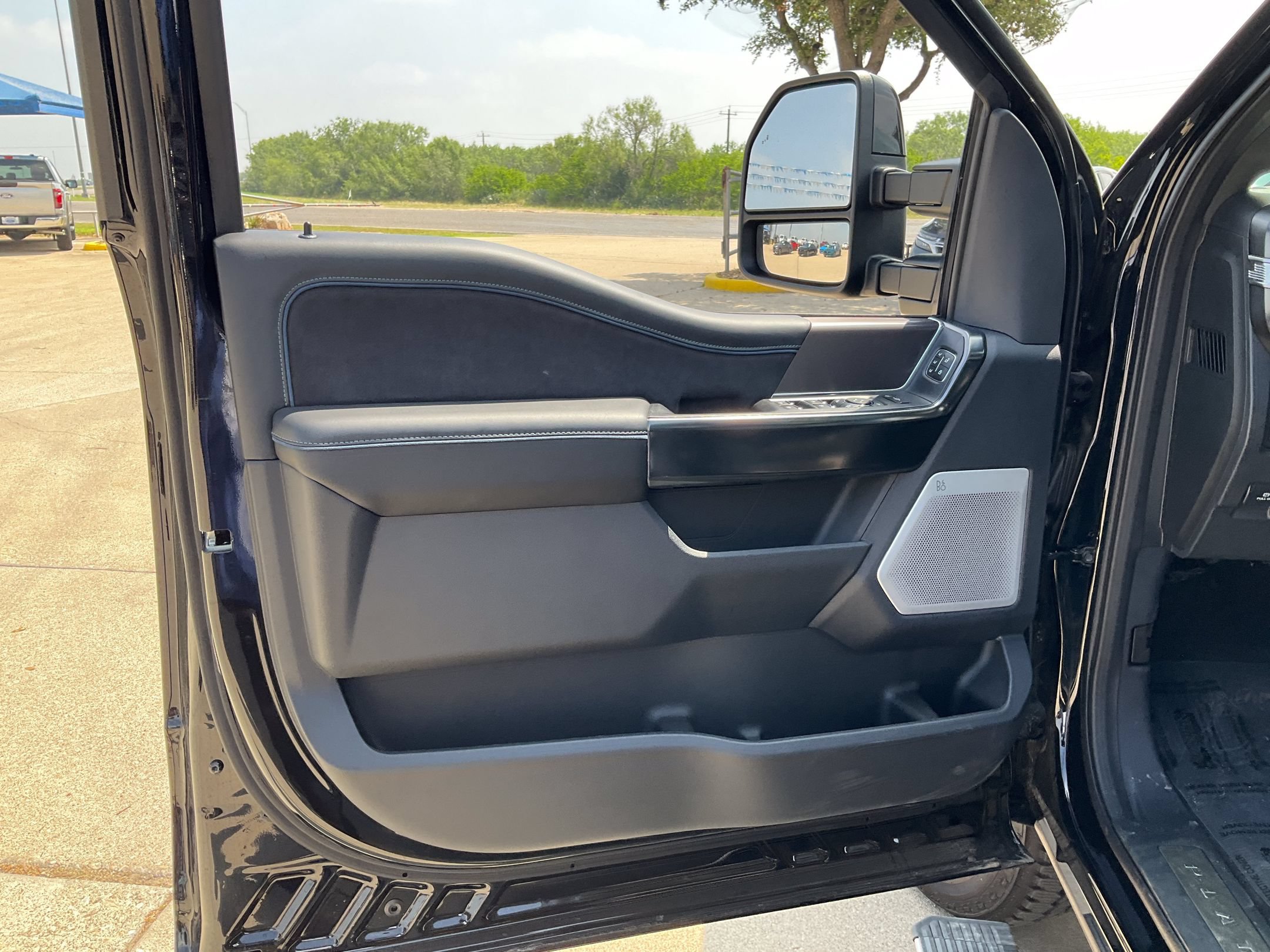 2026 Ford F-350 Super Duty Platinum - Photo 7
