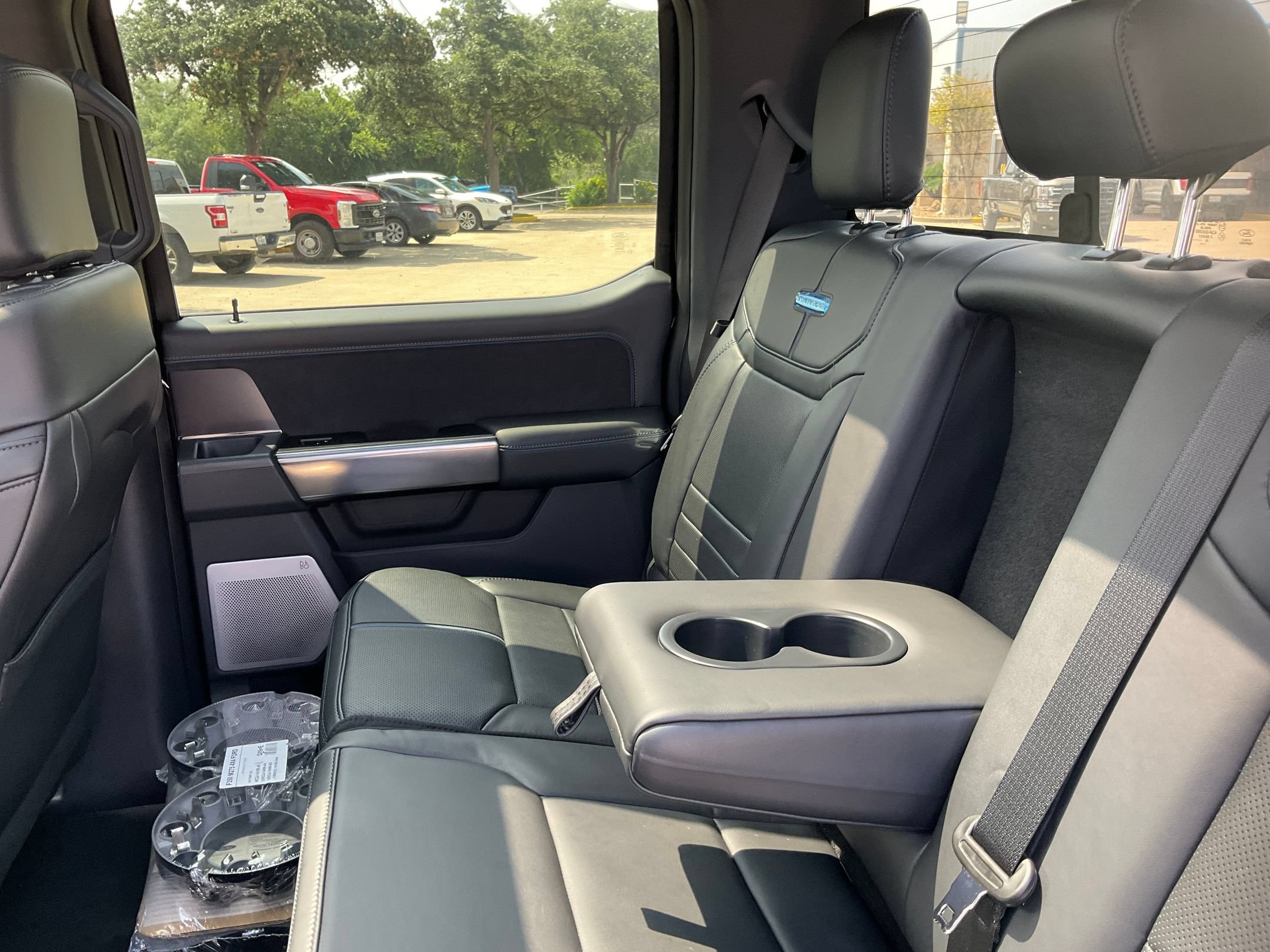 2026 Ford F-350 Super Duty Platinum - Photo 11
