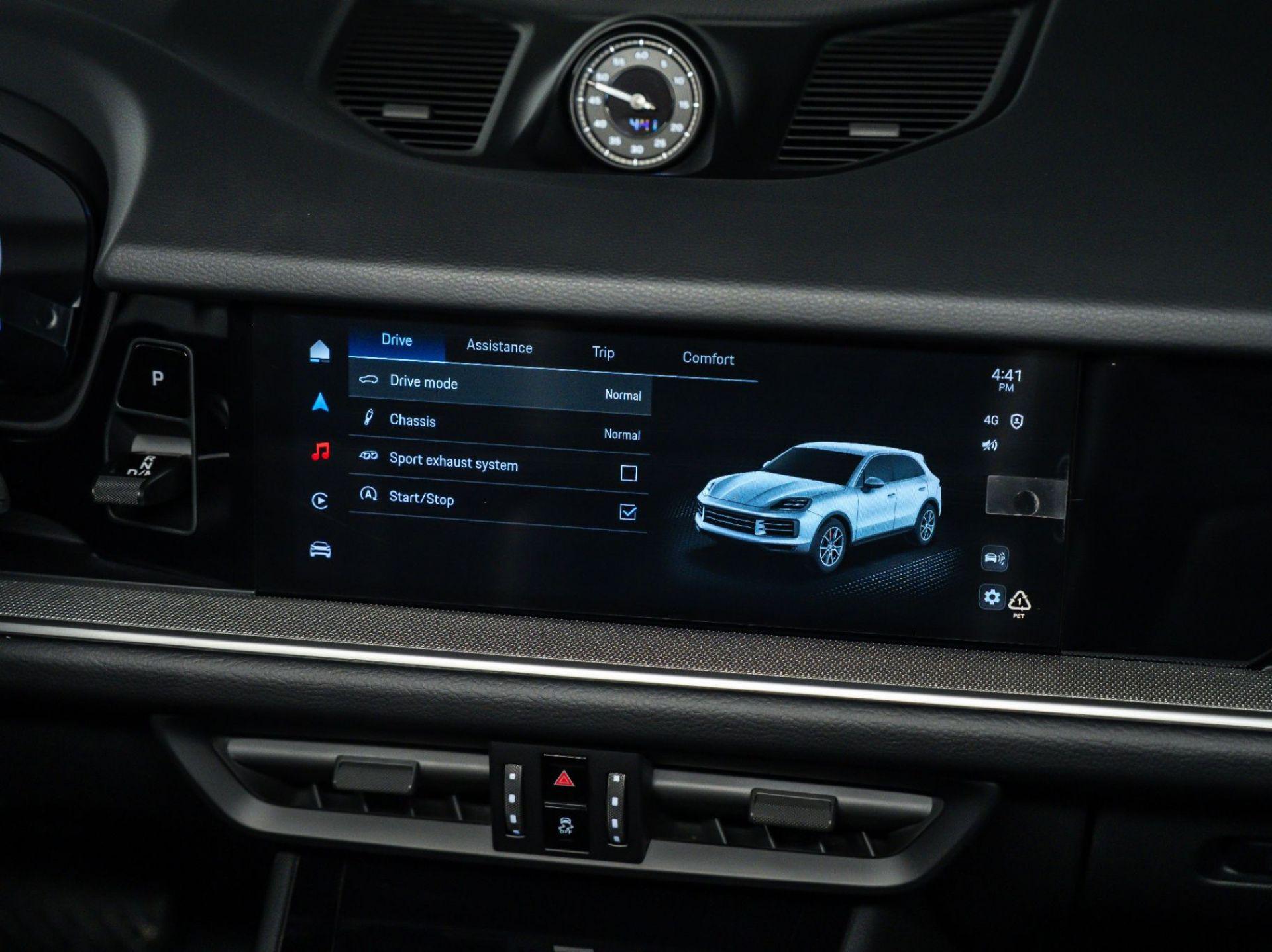 2025 Porsche Cayenne Base - Photo 28