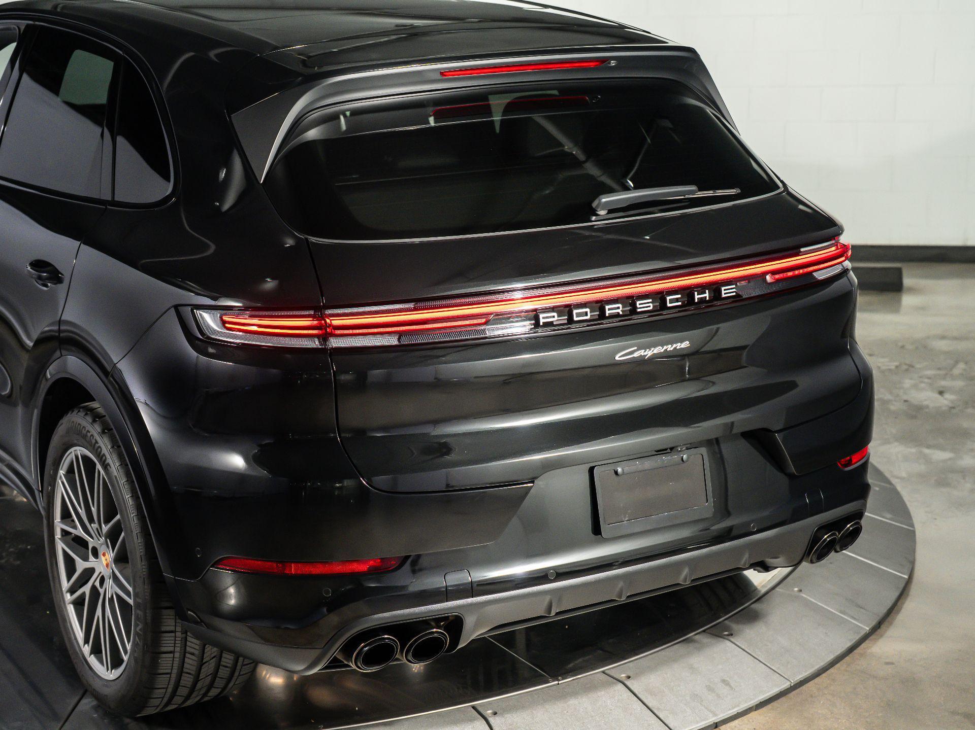 2025 Porsche Cayenne Base - Photo 30