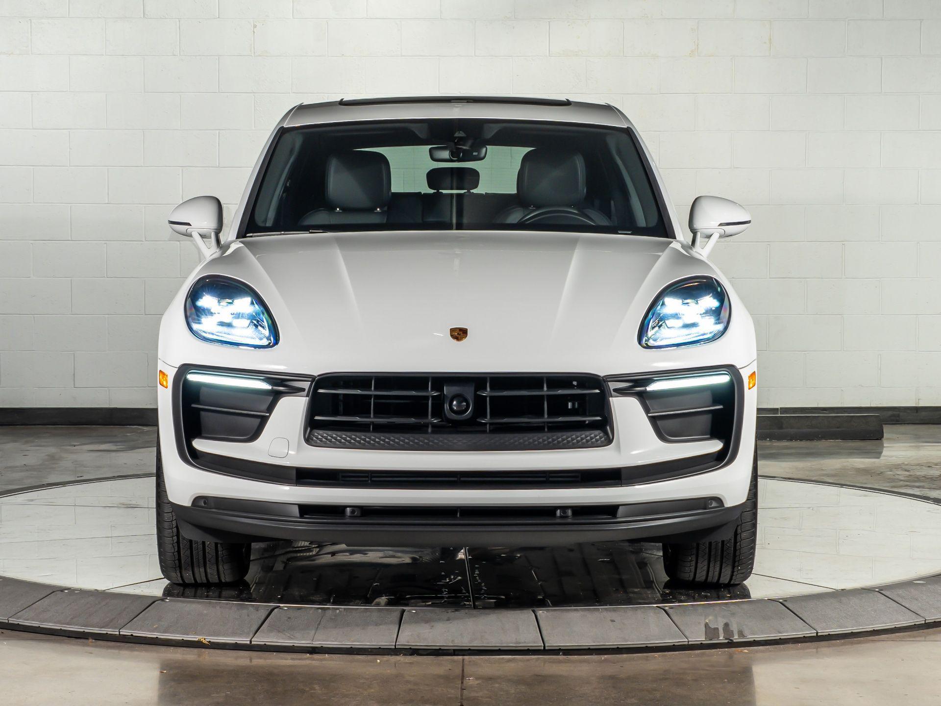 2026 Porsche Macan Base - Photo 8