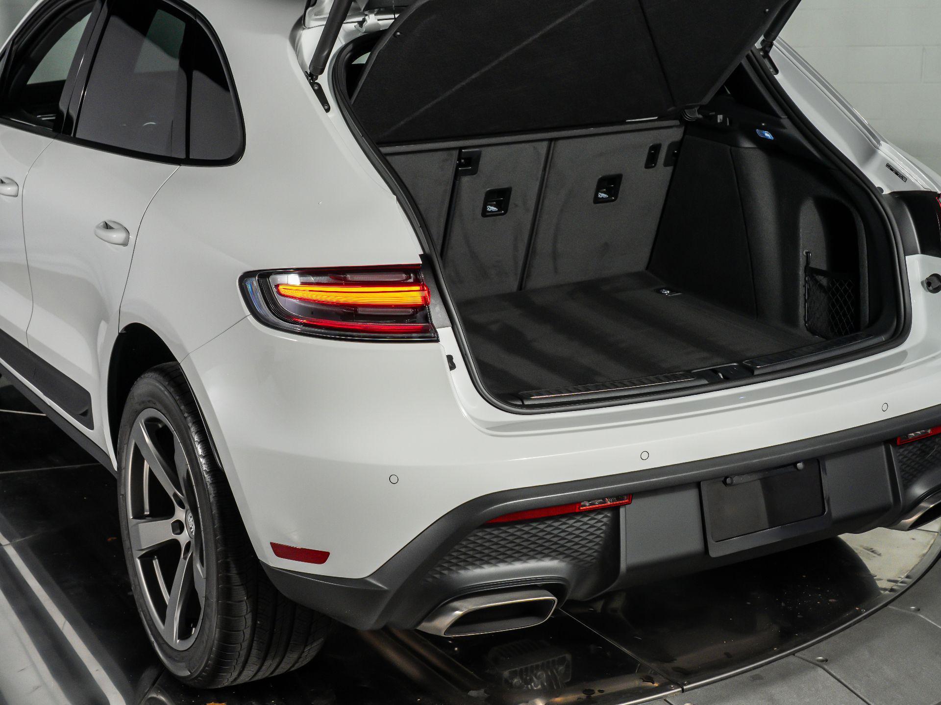 2026 Porsche Macan Base - Photo 31