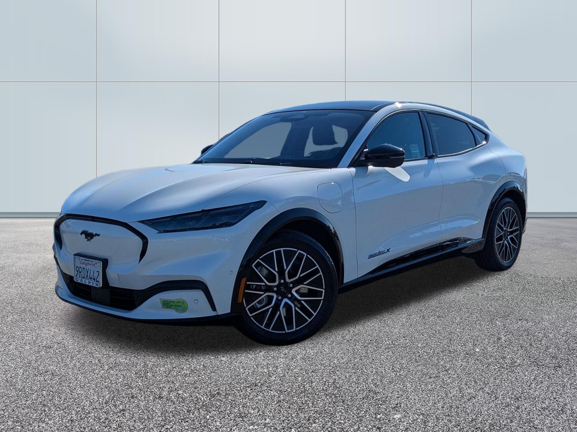 2024 Ford Mustang-Mach-e Premium's photo