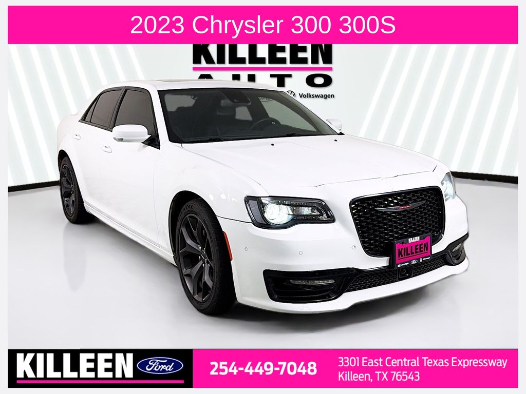 2023 Chrysler 300 S's photo