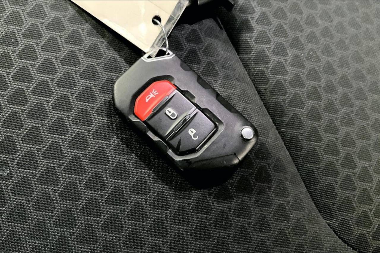 2024 Jeep Wrangler 4xe Rubicon 4XE - Photo 11