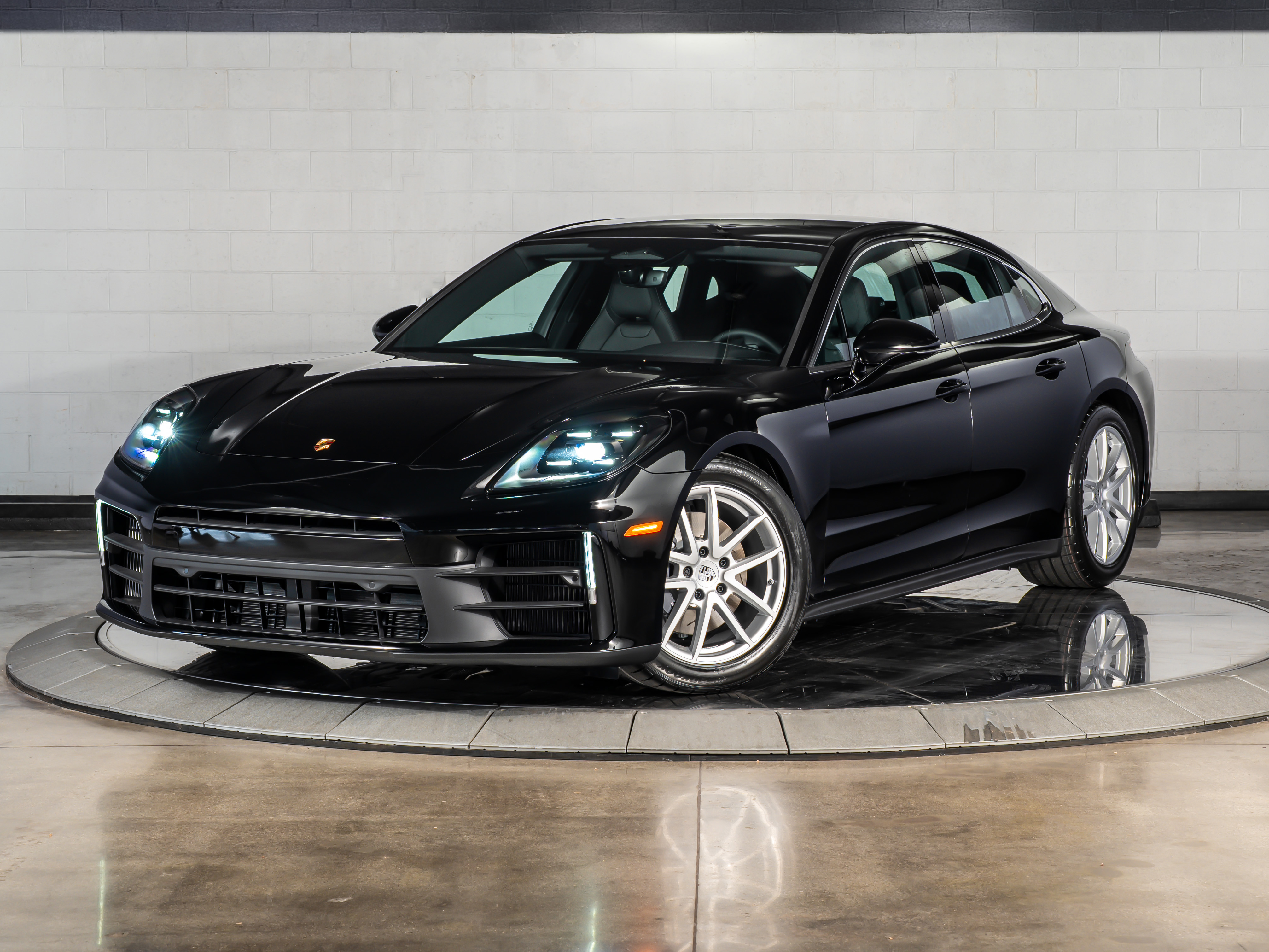 New 2026 Porsche Panamera 4