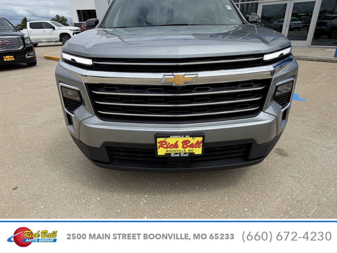 Used 2025 Chevrolet Traverse LT with VIN 1GNEVGRS4SJ156972 for sale in Kansas City