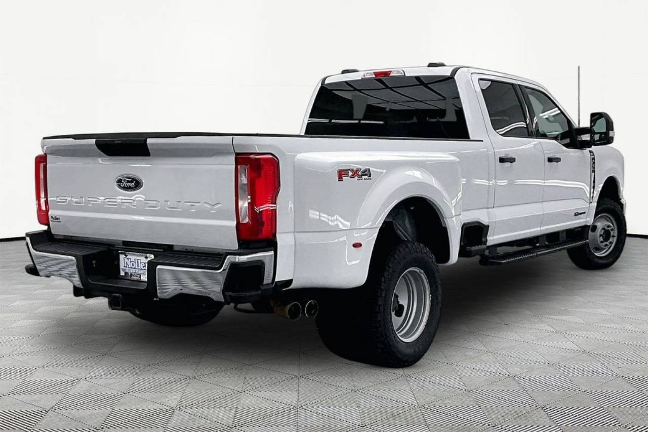 Certified 2025 Ford F-350 Super Duty XLT with VIN 1FT8W3DT7SEC72252 for sale in Kansas City