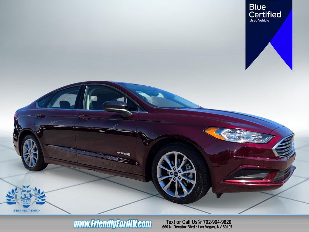2017 Ford Fusion SE's photo