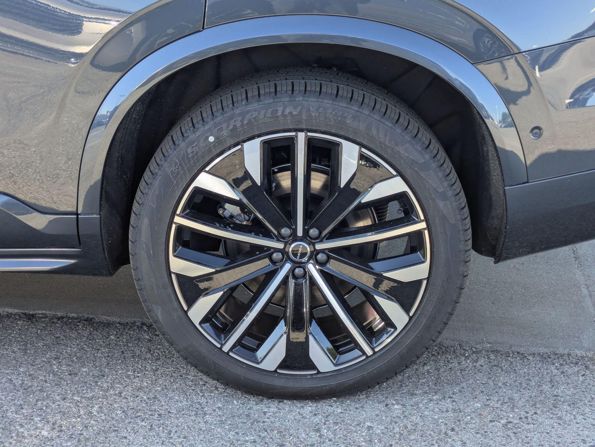 2026 Volvo XC90 Ultra - Photo 6