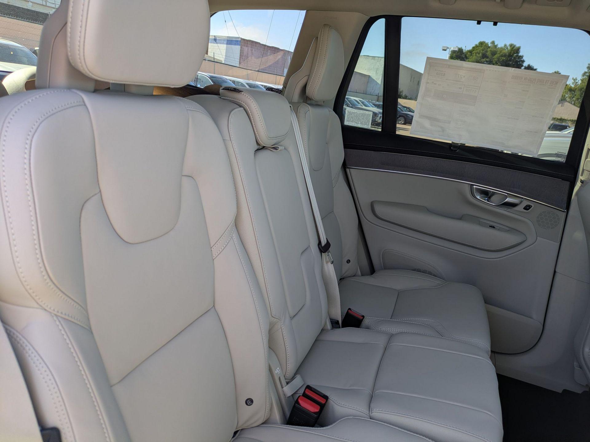 2026 Volvo XC90 Ultra - Photo 13