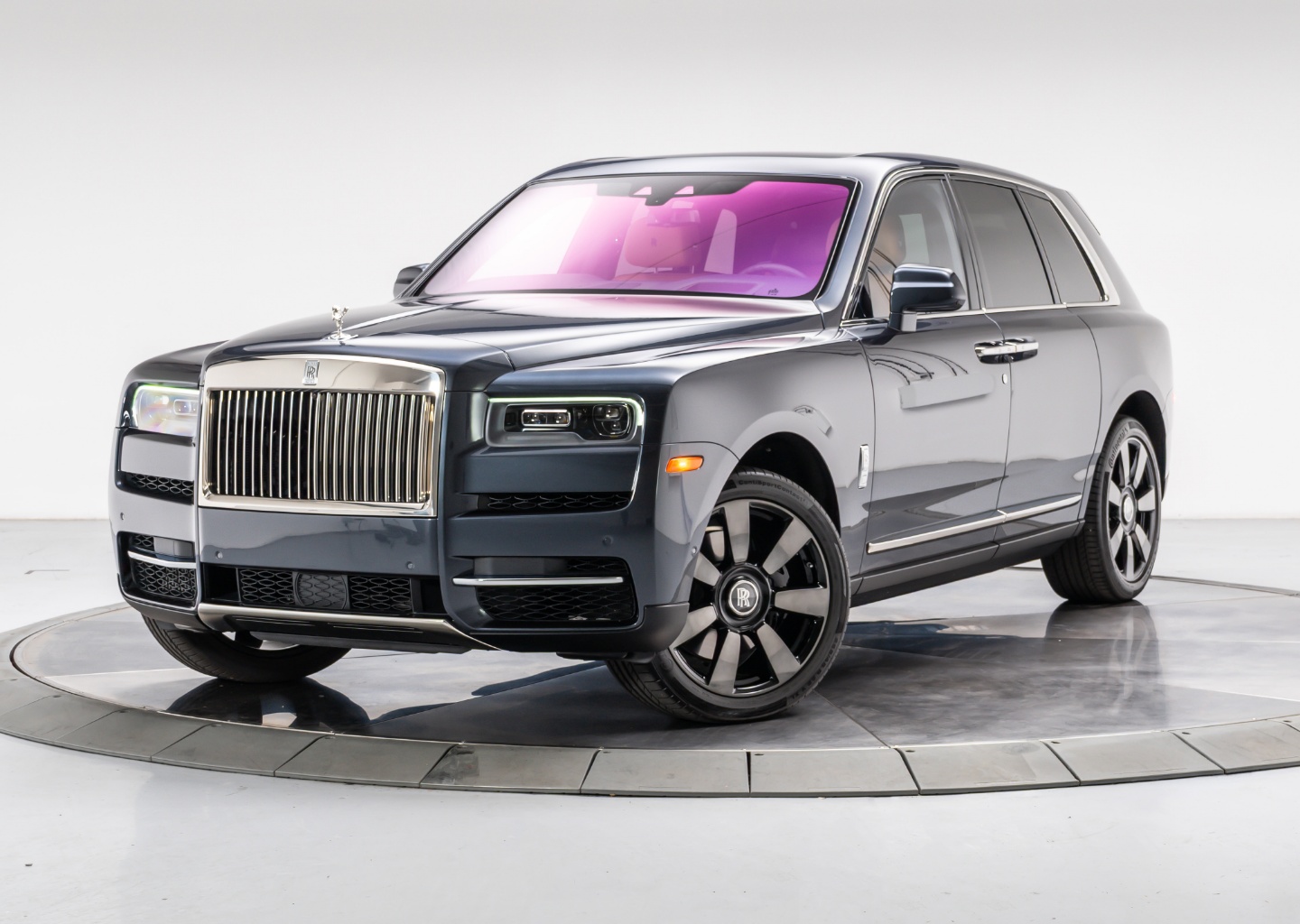 2024 Rolls-Royce Cullinan -'s photo