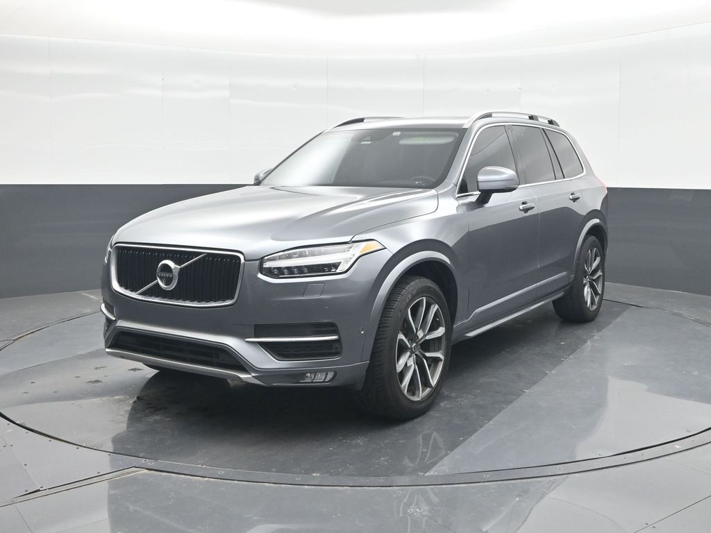 2018 Volvo XC90 T6 AWD Momentum's photo
