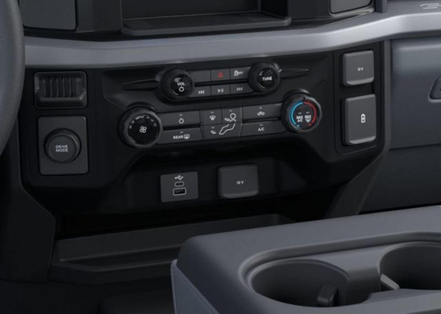 2025 Ford F-550 Super Duty Chassis Cab XL - Photo 18