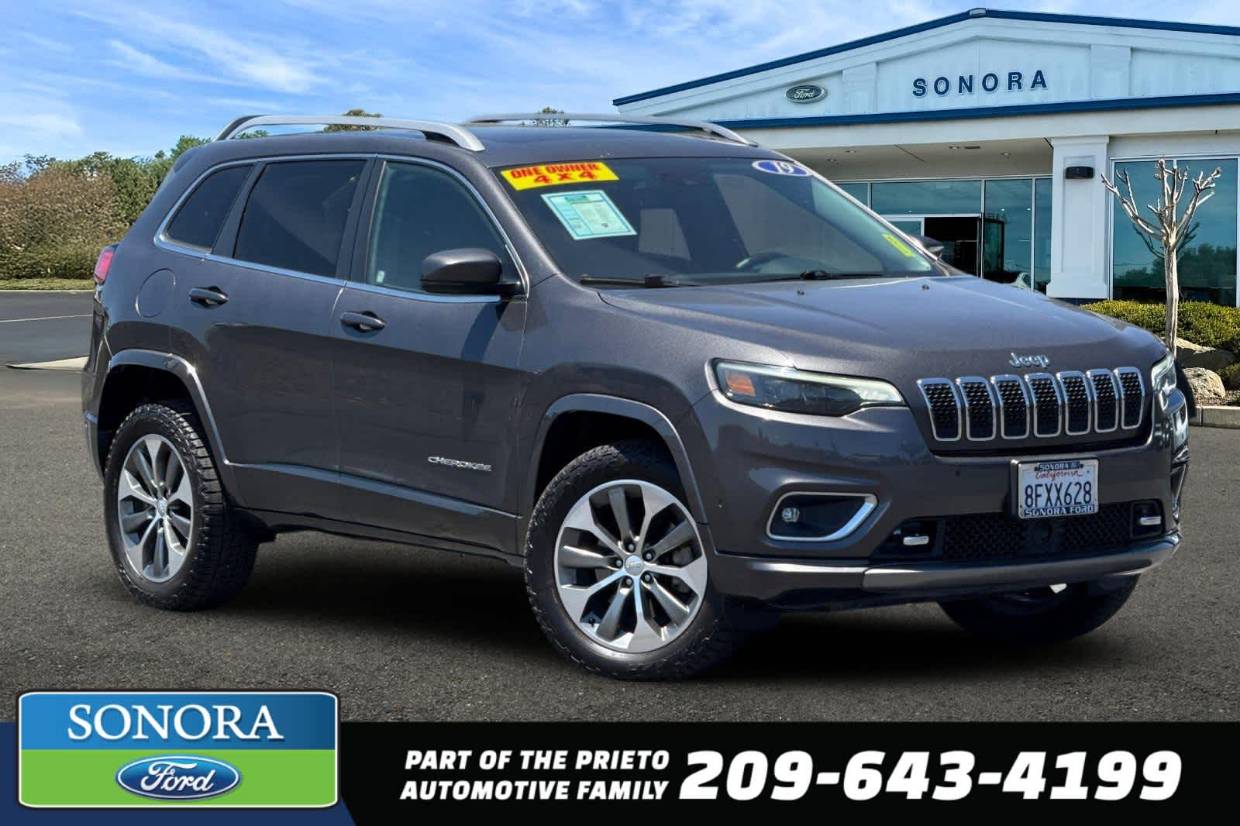 2019 Jeep Cherokee Overland 4X4's photo
