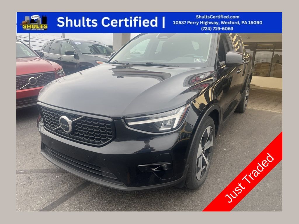 Used 2023 Volvo XC40 B5 Plus Dark Theme