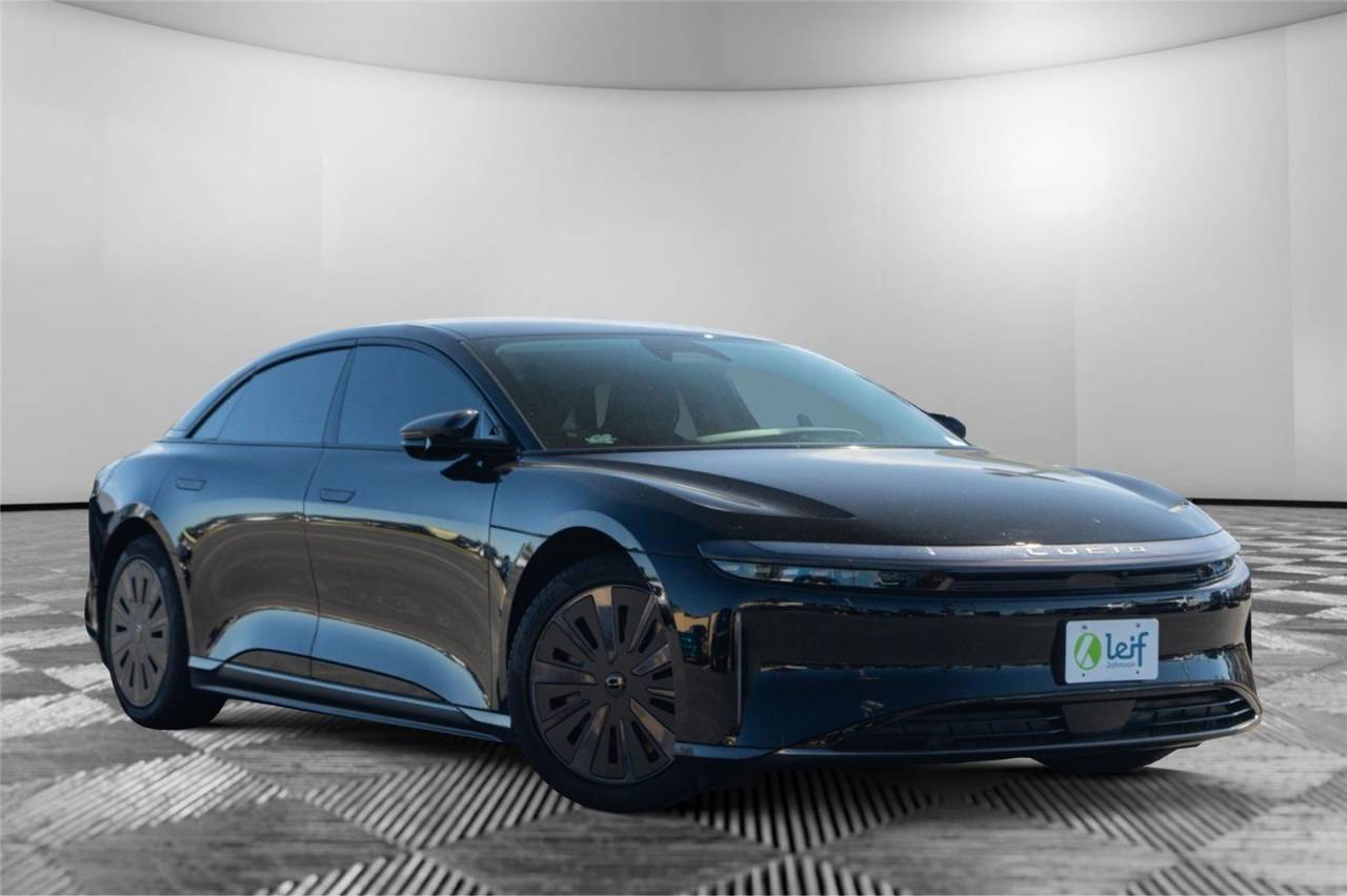 2025 Lucid Air Touring's photo
