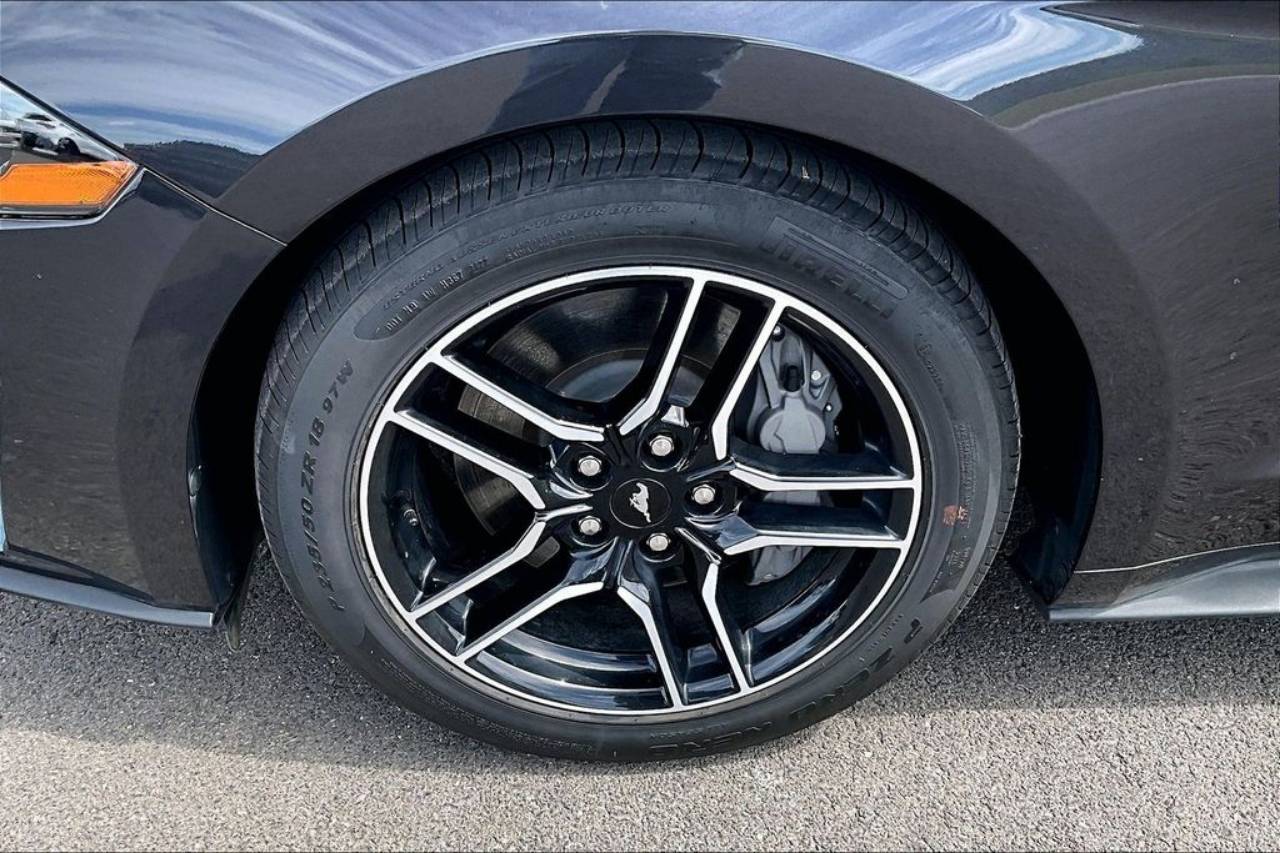 2022 Ford Mustang GT - Photo 9