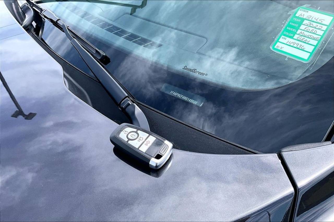 2022 Ford Mustang GT - Photo 11