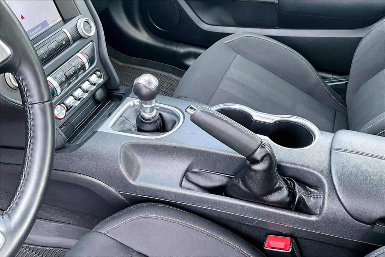 2022 Ford Mustang GT - Photo 15