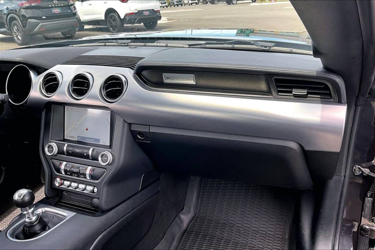 2022 Ford Mustang GT - Photo 17