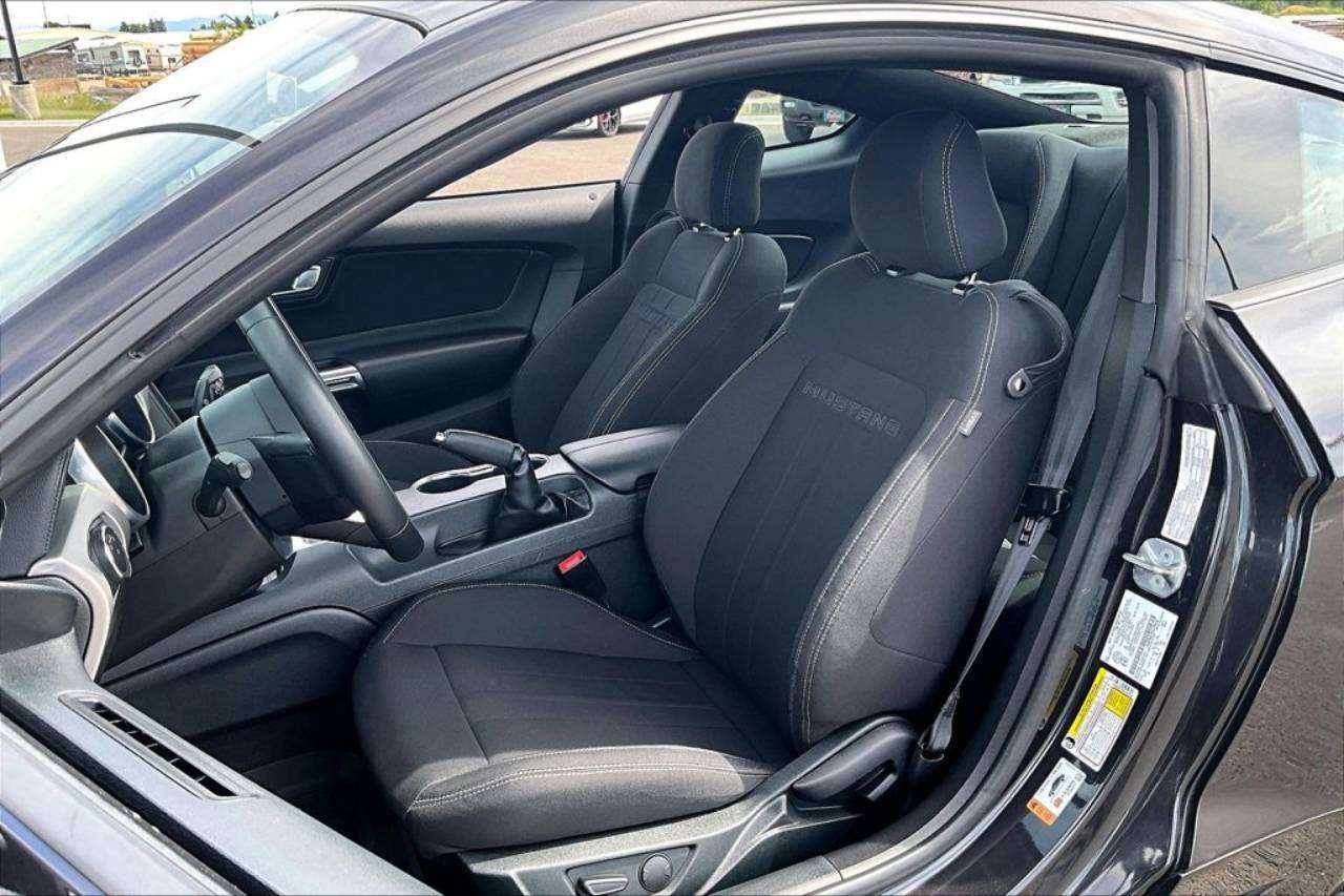 2022 Ford Mustang GT - Photo 25
