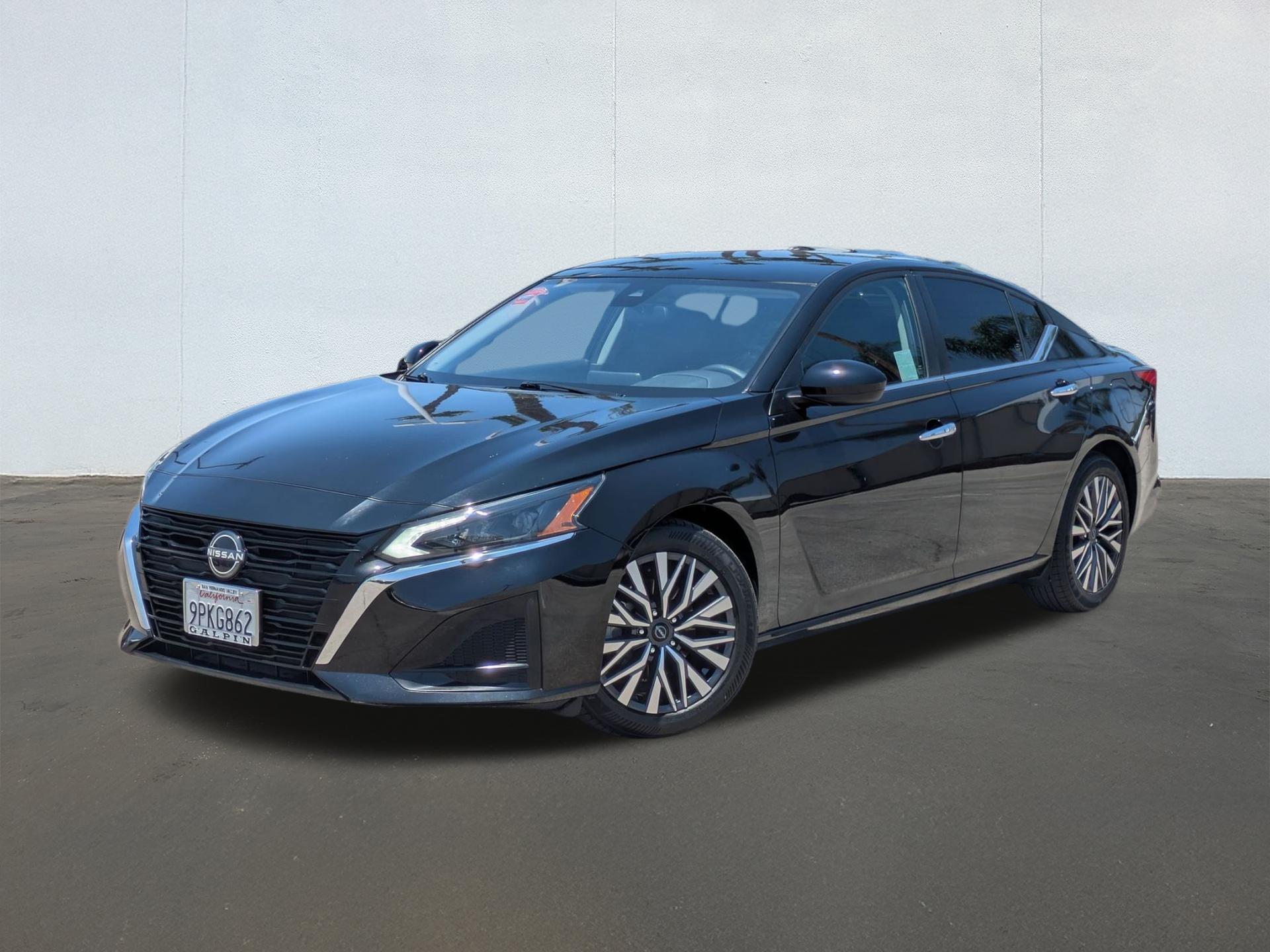 Used 2023 Nissan Altima SV FWD