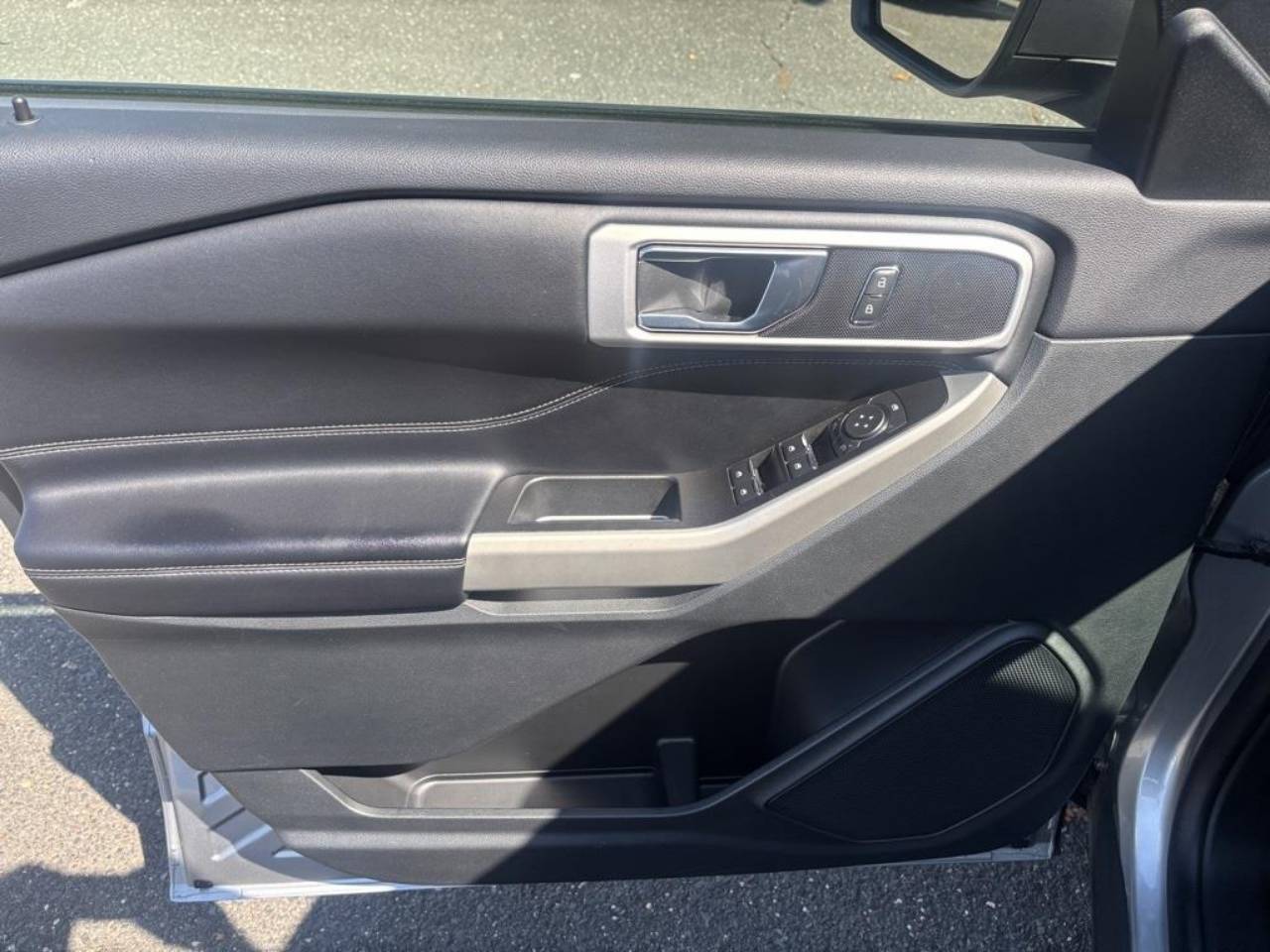 2022 Ford Explorer XLT - Photo 18