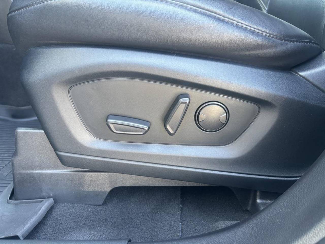 2022 Ford Explorer XLT - Photo 21