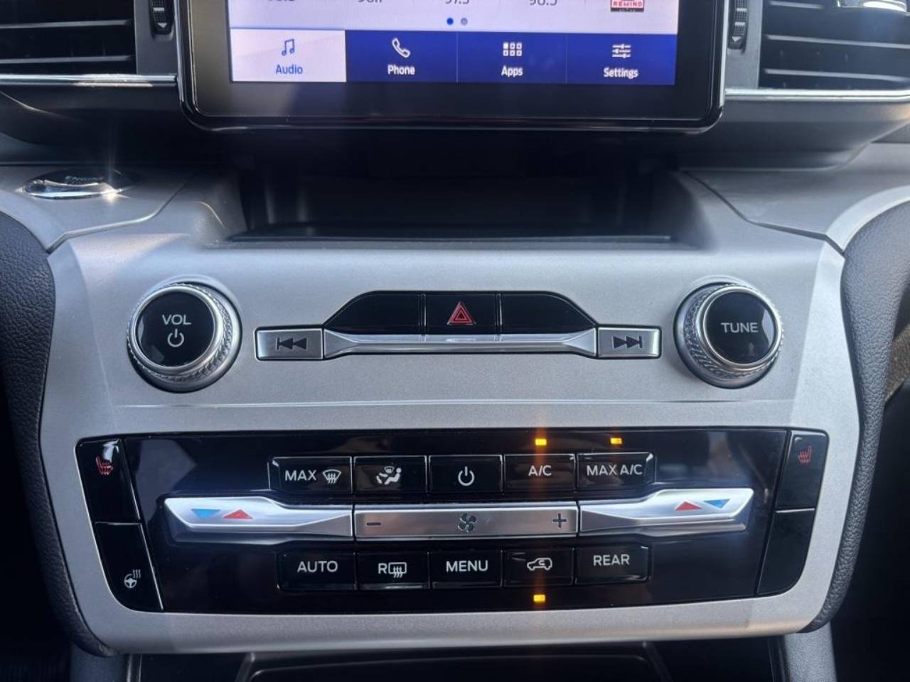 2022 Ford Explorer XLT - Photo 35