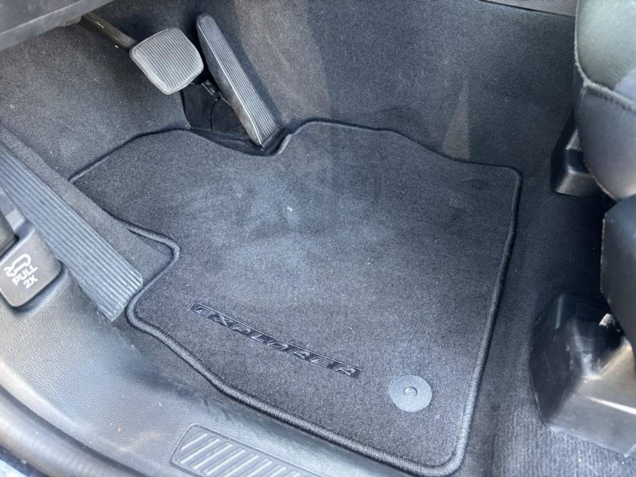 2022 Ford Explorer XLT - Photo 19
