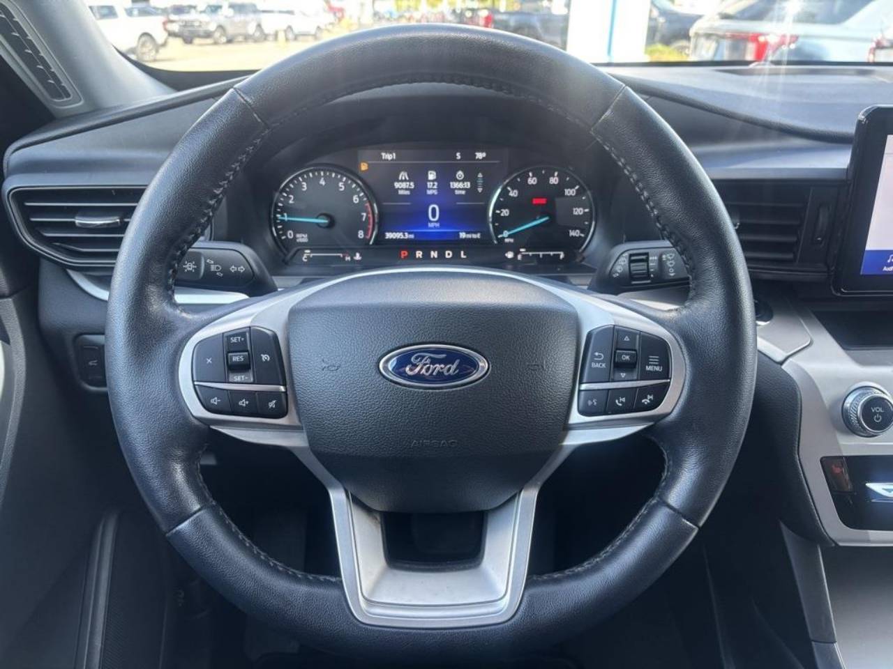 2022 Ford Explorer XLT - Photo 24