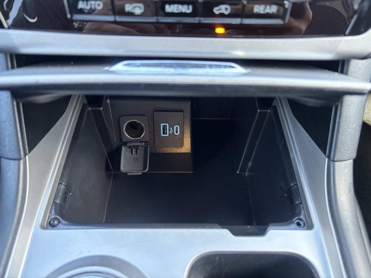 2022 Ford Explorer XLT - Photo 34