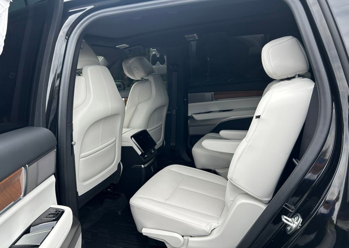 2026 Cadillac VISTIQ Sport - Photo 106