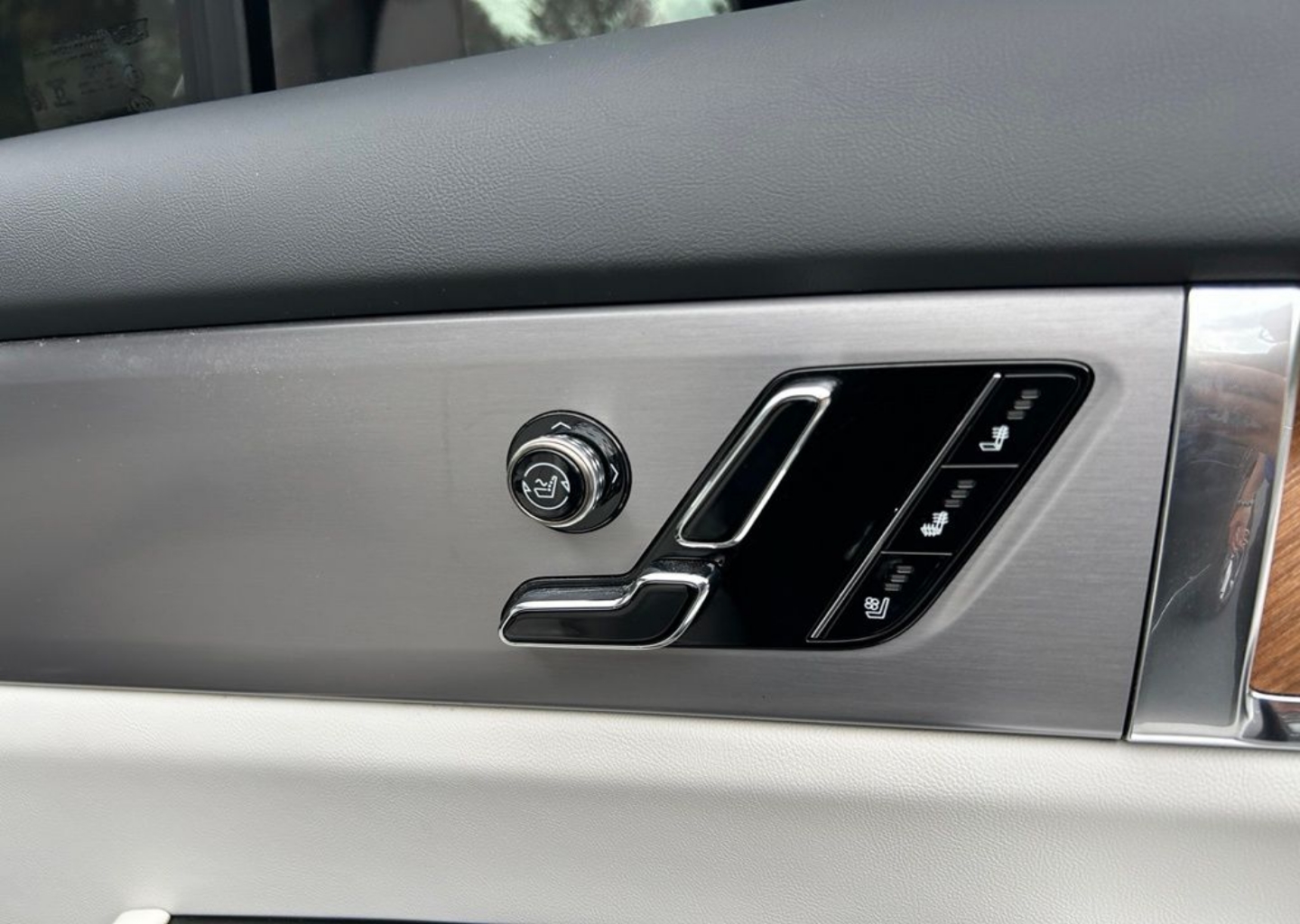 2026 Cadillac VISTIQ Sport - Photo 121