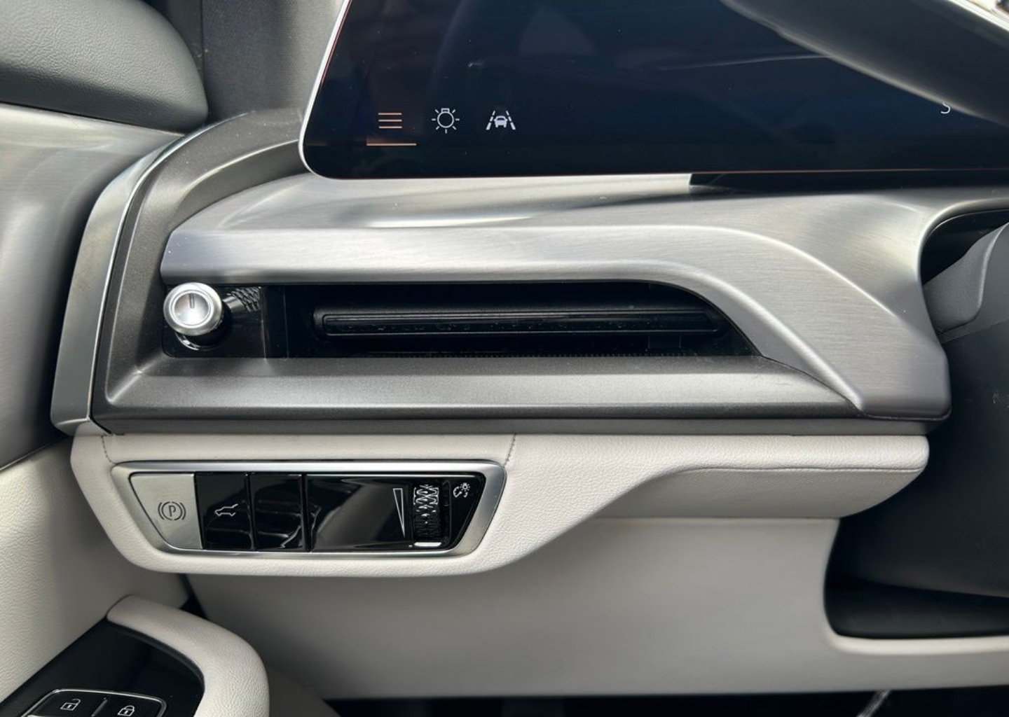 2026 Cadillac VISTIQ Sport - Photo 124