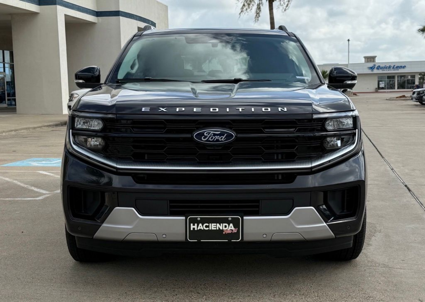 2026 Ford Expedition Platinum - Photo 6