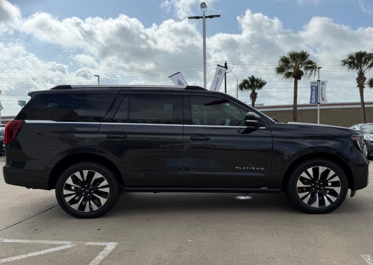 2026 Ford Expedition Platinum - Photo 8