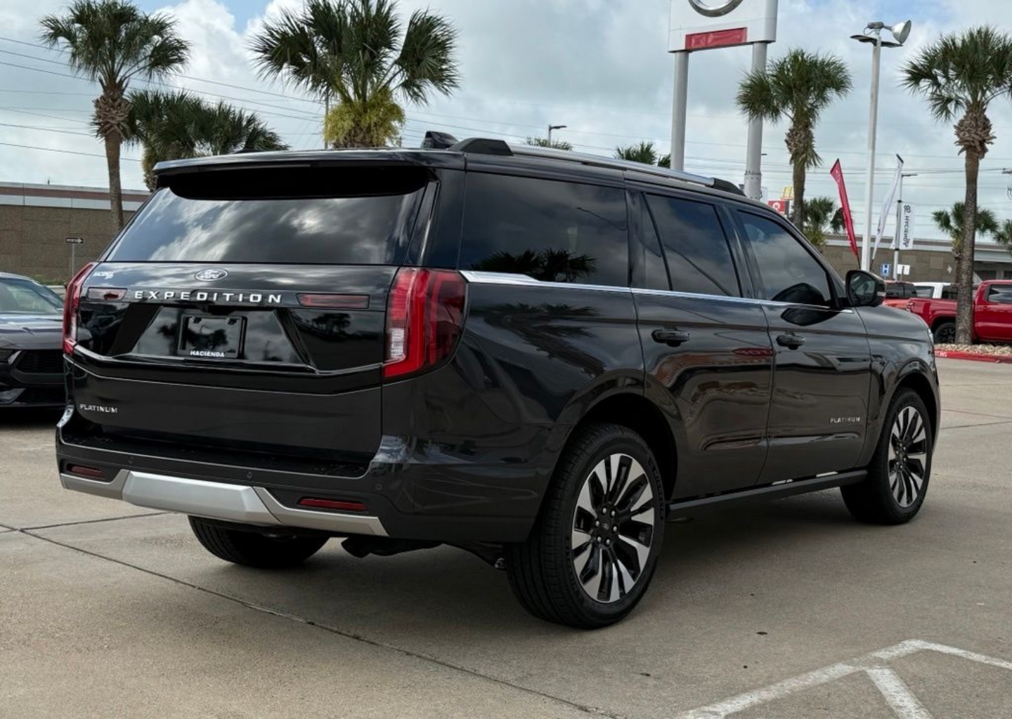 2026 Ford Expedition Platinum - Photo 9