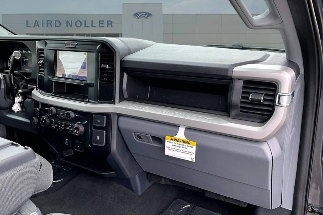 2026 Ford F-350 Super Duty XL - Photo 30