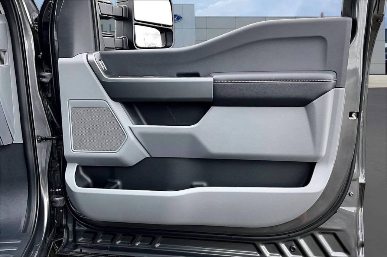 2026 Ford F-350 Super Duty XL - Photo 32