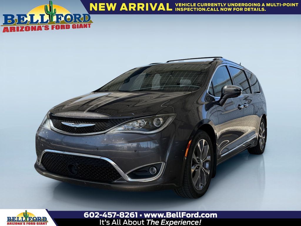 2020 Chrysler Pacifica Limited 35th Anniversary's photo
